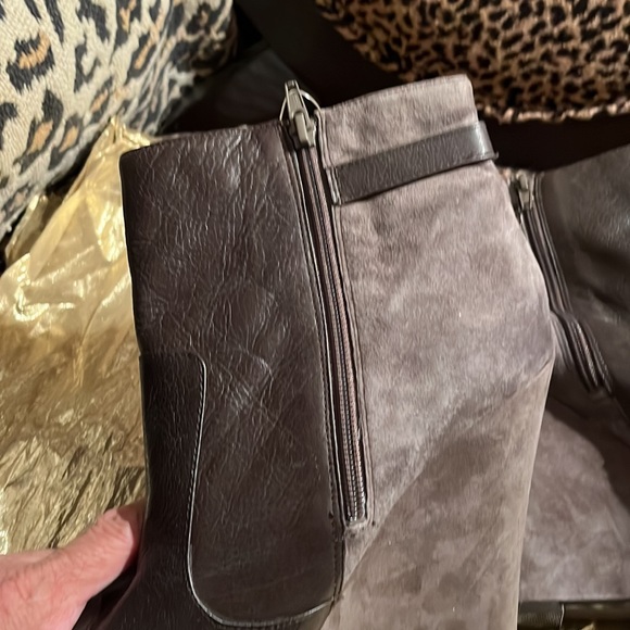 Leather and suede boots - Picture 5 of 9